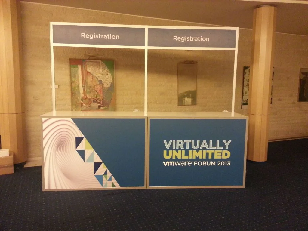Stand și panouri imprimate din portofoliul Alma Total Solutions